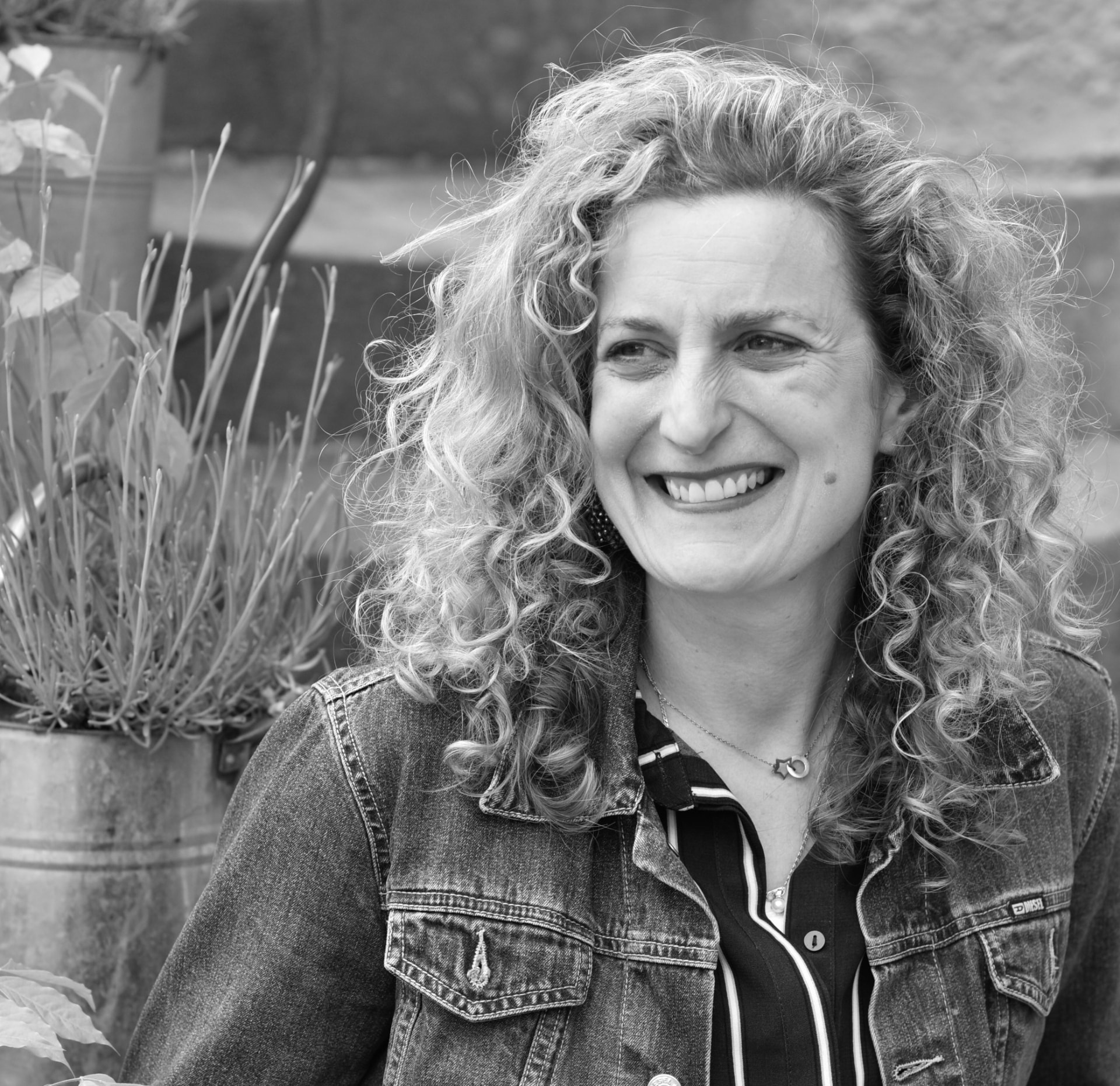 Portrait of network partner Jo Weston